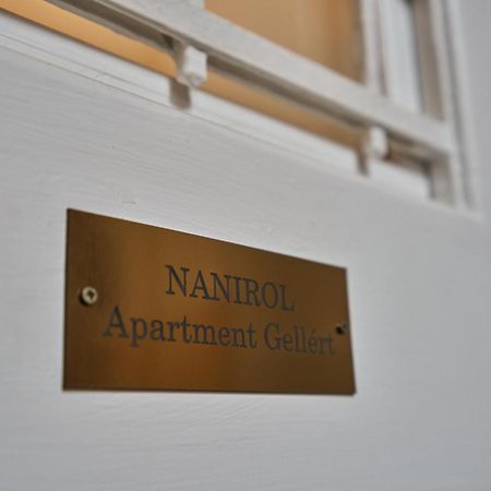 Nanirol Apartment At Gellert Bath Budapeszt Zewnętrze zdjęcie