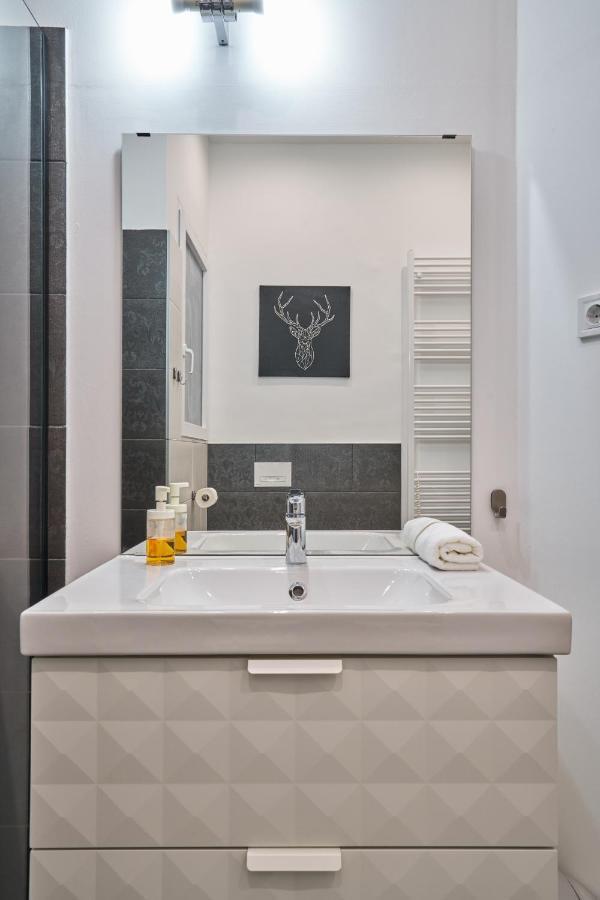 Nanirol Apartment At Gellert Bath Budapeszt Zewnętrze zdjęcie