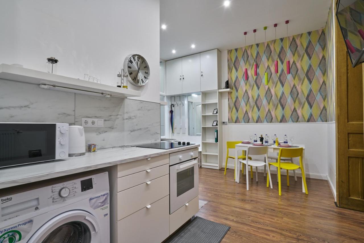 Nanirol Apartment At Gellert Bath Budapeszt Zewnętrze zdjęcie