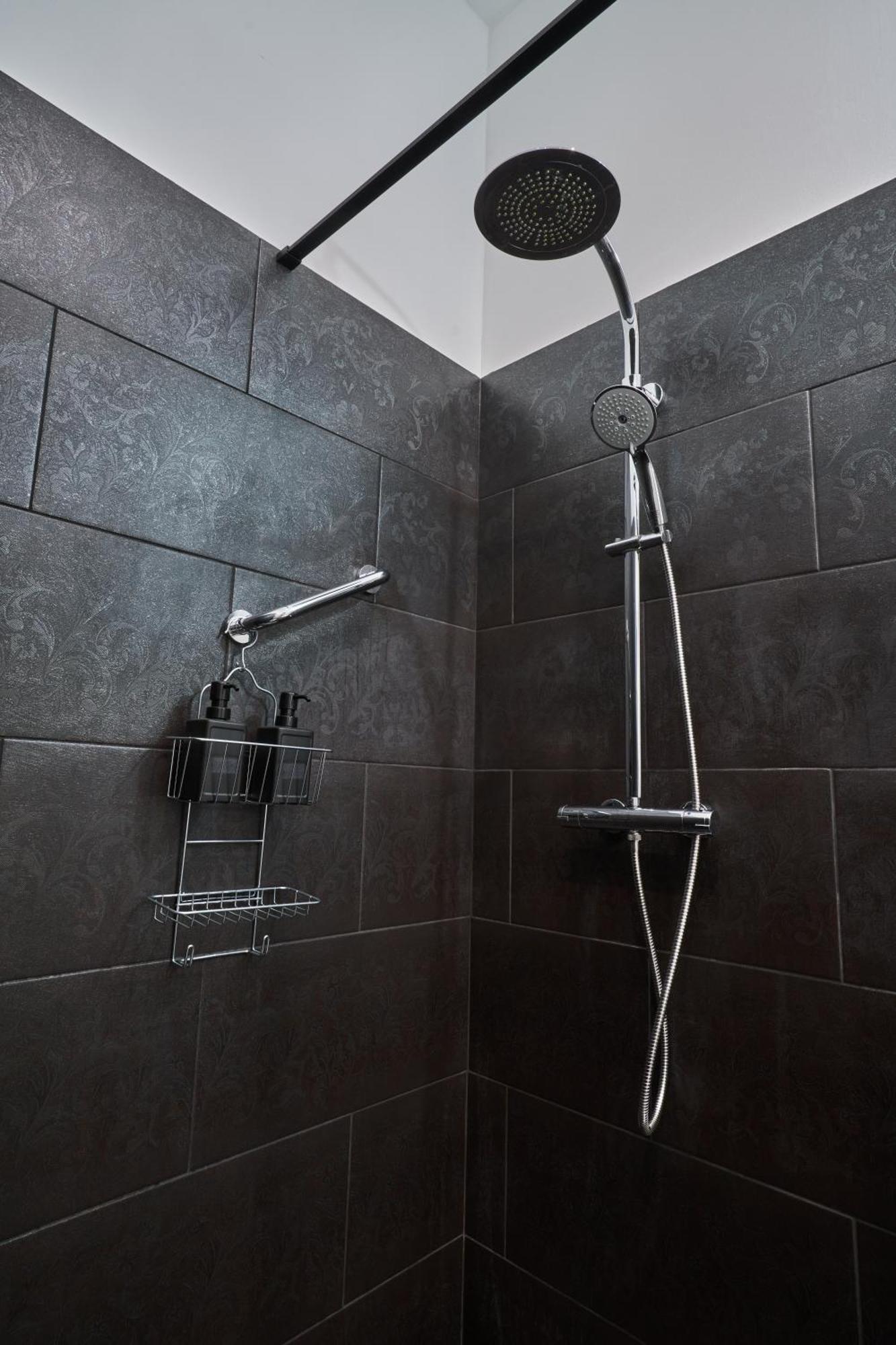 Nanirol Apartment At Gellert Bath Budapeszt Zewnętrze zdjęcie